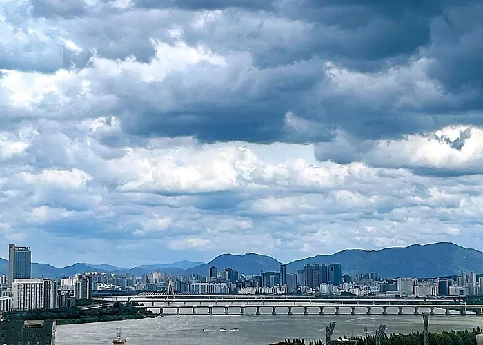 Landmark Views Namsan, Lotte Tower&Hanriver