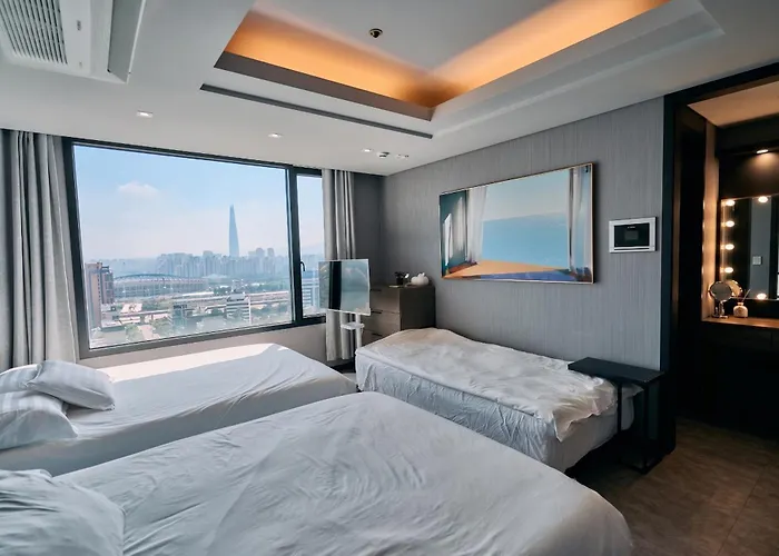 Landmark View Namsan Lotte Tower Hanriver Spacious Modern Penthouse