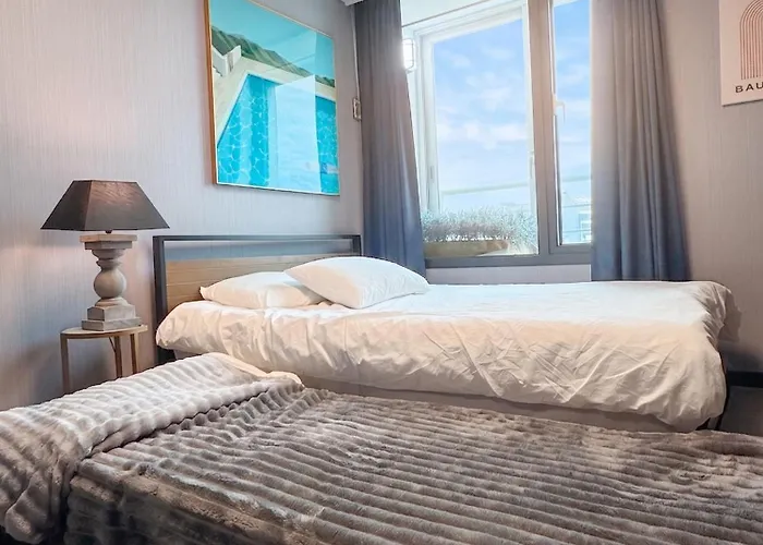 Landmark View Namsan Lotte Tower Hanriver Spacious Modern Penthouse Seul