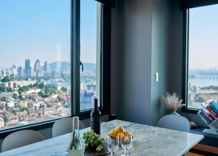 Landmark View Namsan Lotte Tower Hanriver Spacious Modern Penthouse Seul